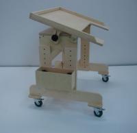 Столик на колесиках для детей с ограниченными возможностями