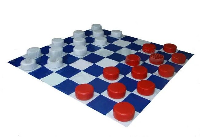 Гигантские шашки. Ковер шахматная доска. Шашки на м8. М 4 шашки.