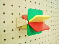 Тактильный навесной элемент «Вертушка»