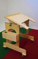 Стол на колесиках для детей с ограниченными возможностями