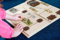 Тактильное оборудование и панели + Тактильно-разивающая панель "Замочки"