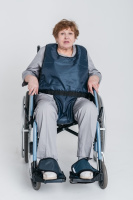 Дополнительное оборудование к инвалидному креслу + Фиксирующий жилет для инвалидного кресла
