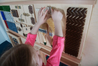 Тактильное оборудование и панели + Тактильно-разивающая панель "Кисточки"