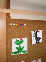 Игровое развивающее оборудование + Мольберт настенный с пробковым покрытием