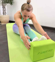 Йога и пилатес + Блок для йоги и фитнеса UNIX Fit (200 г) 23 х 15 х 7 см, 1 шт, зеленый