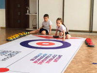 Настольные игры + Керлинг напольный детский