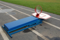 Баскетбольные стойки + Стойка стритбольная складная с фанерным щитом, кольцом, сеткой и защитой ATLET Street IMP-A14